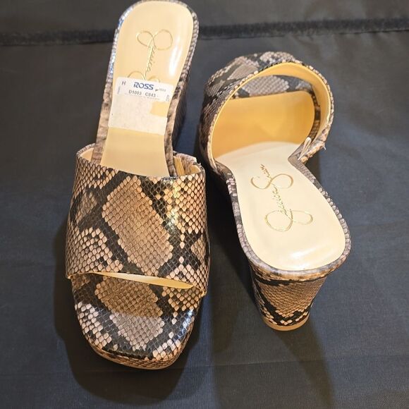 BRAND NEW JESSICA SIMPSON WOMEN'S SNAKESKIN SLIDE SANDALS G1 - Picture 6 of 15